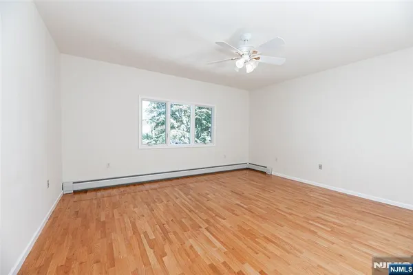 $1,498,000 | 499 Morse Avenue, Ridgefield, NJ 07657