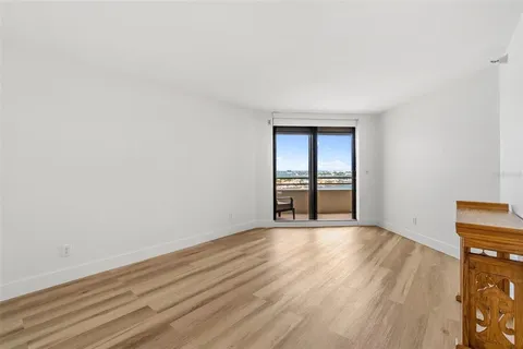 $630,000 | 5950 Pelican Bay Plaza South, Unit PH 2D, Gulfport, FL 33707