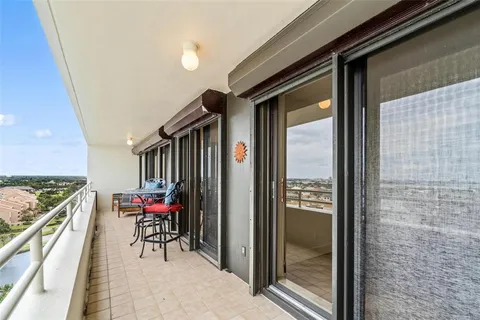 $630,000 | 5950 Pelican Bay Plaza South, Unit PH 2D, Gulfport, FL 33707