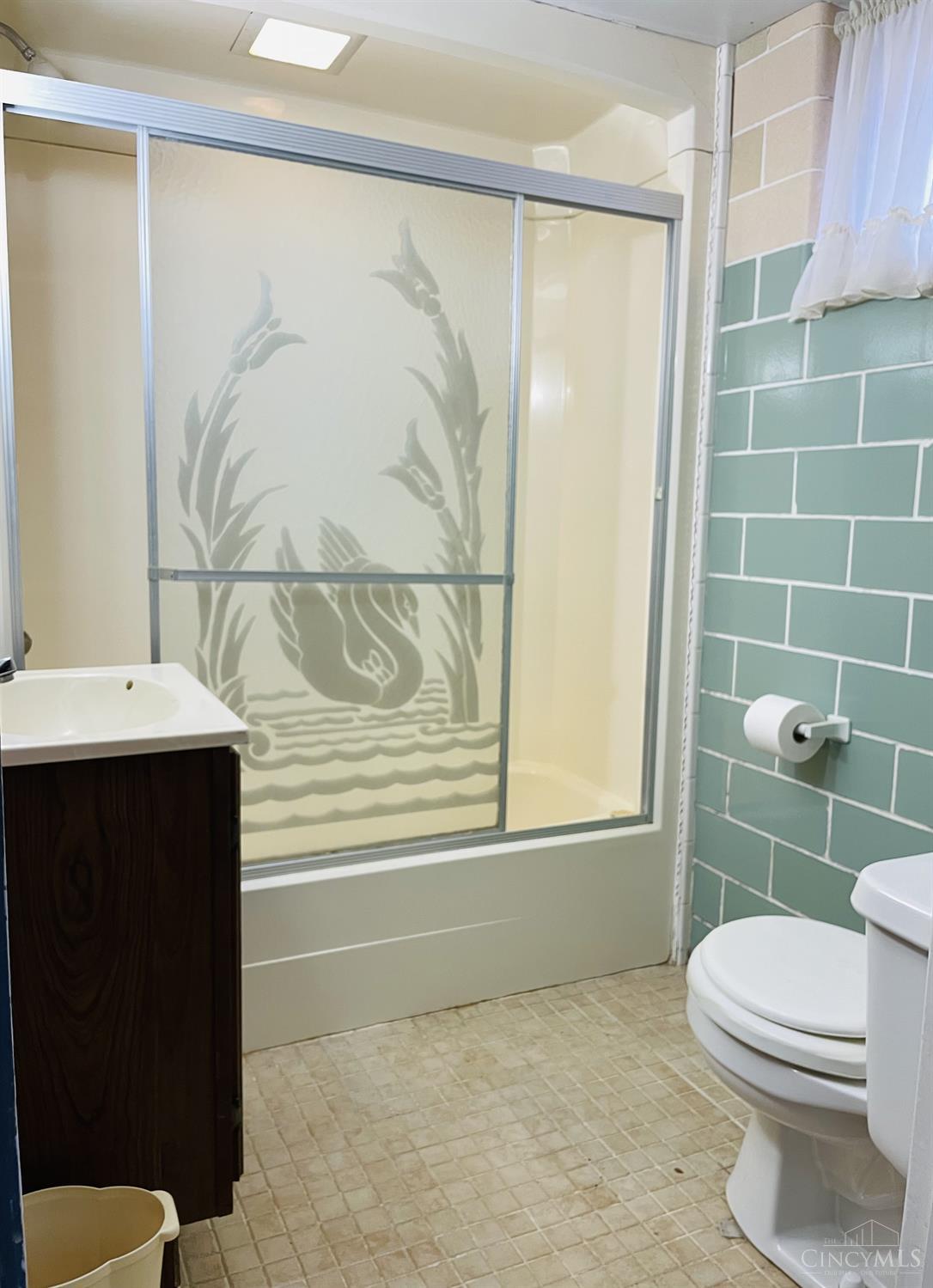 8718 Plainfield Road Cincinnati, OH 45236 - Photo 13 of 26 Gallery Image 13