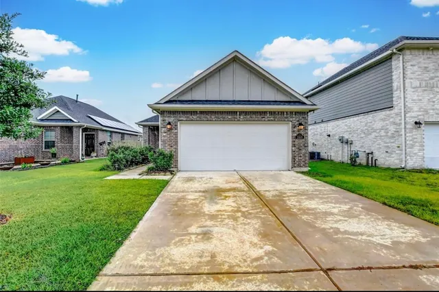 $2,000 | 31619 Heguy Pass, Fulshear, TX 77441