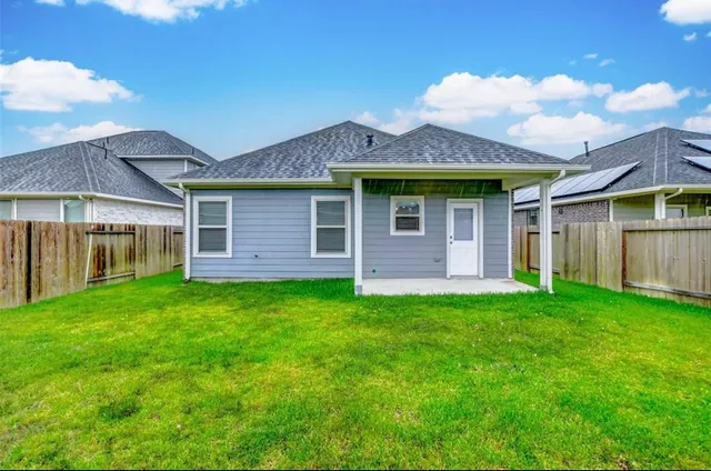 $2,000 | 31619 Heguy Pass, Fulshear, TX 77441