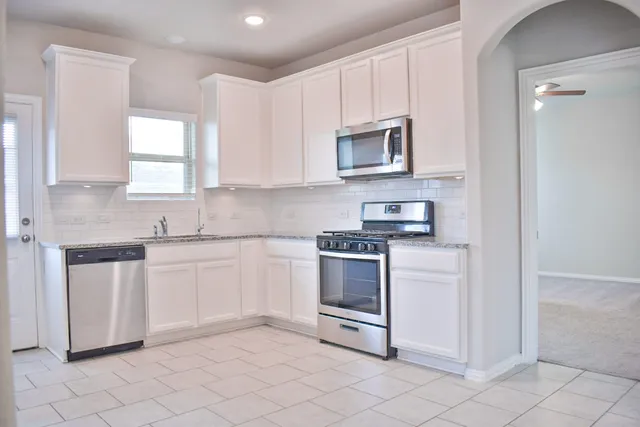 $2,000 | 31619 Heguy Pass, Fulshear, TX 77441