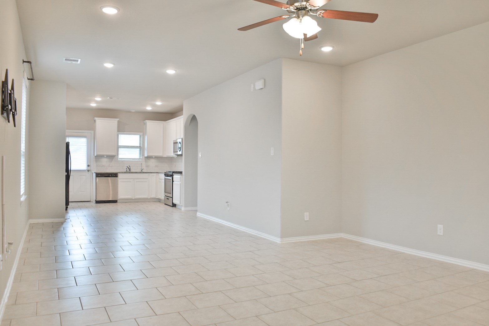 31619 Heguy Pass Fulshear, TX 77441 - Photo 5 of 26