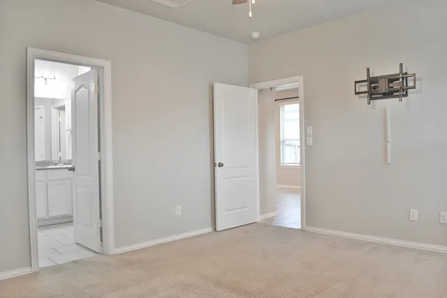 $2,000 | 31619 Heguy Pass, Fulshear, TX 77441