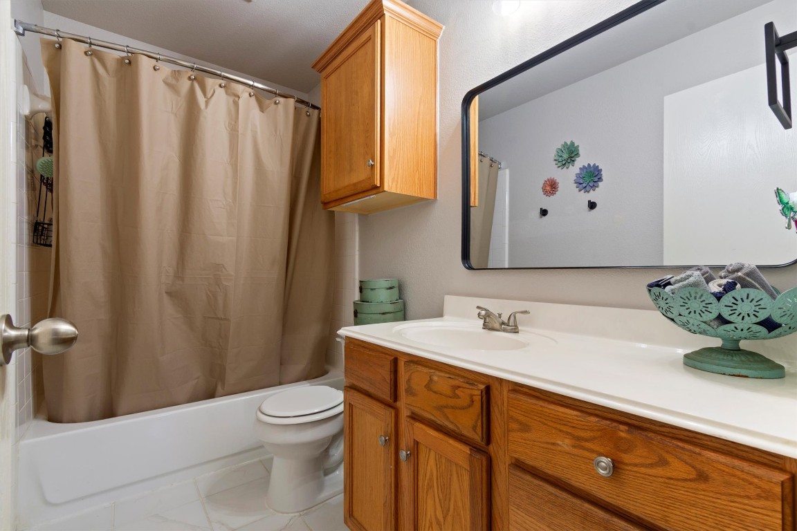 1603 Waterfall Avenue Leander, TX 78641 - Photo 17 of 29 Primary Full bath