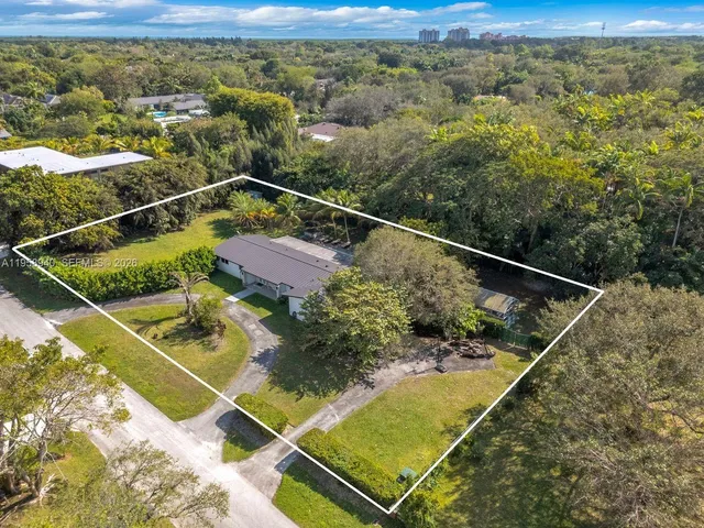 $2,699,999 | 6440 Southwest 129th Terrace, Pinecrest, FL 33156