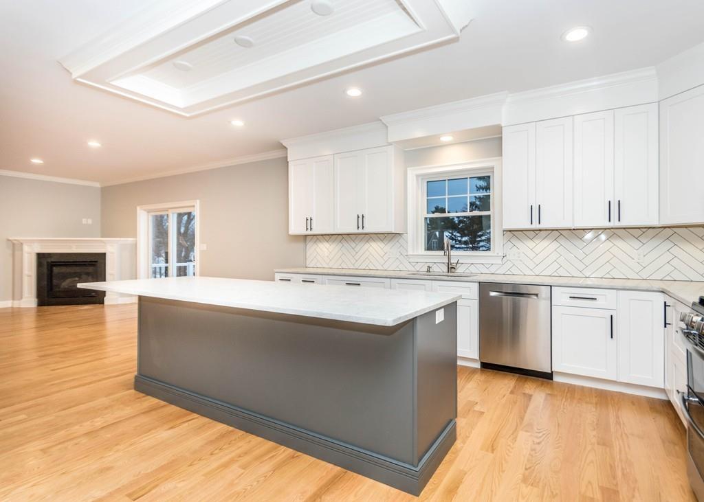 19 Baldwin Road Waltham, MA 02452 - Photo 5 of 39