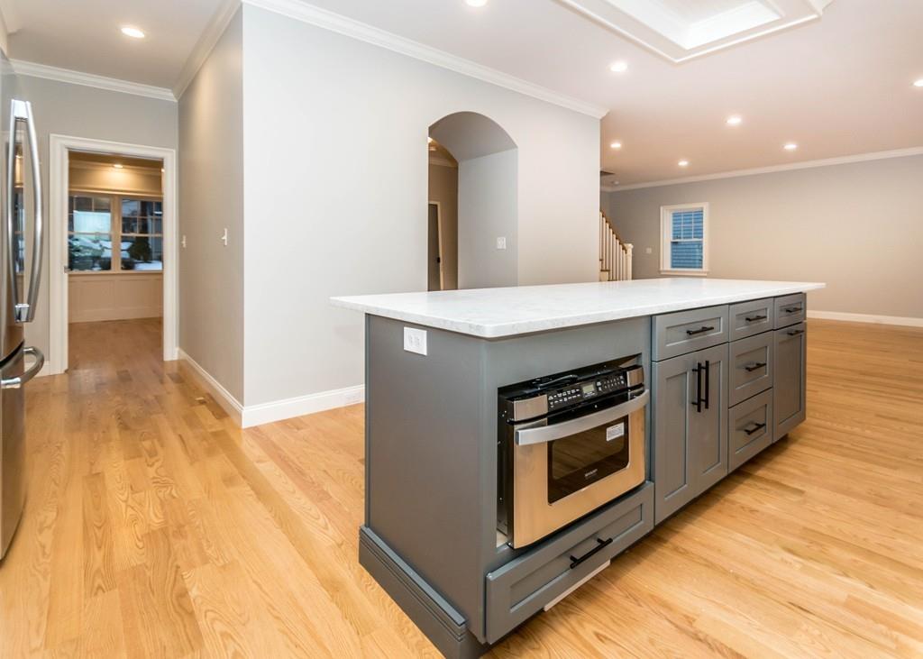 19 Baldwin Road Waltham, MA 02452 - Photo 6 of 39