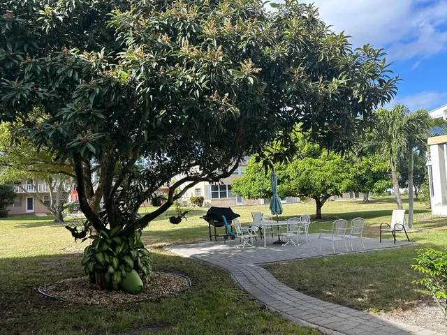 $1,300 | 137 Bedford F, West Palm Beach, FL 33417