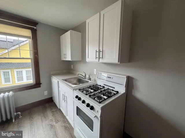 $1,800 | 307 Edgewood Avenue, Delanco, NJ 08075