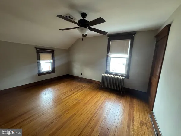 $1,700 | 307 Edgewood Avenue, Delanco, NJ 08075