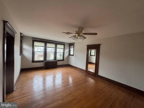 $1,700 | 307 Edgewood Avenue, Delanco, NJ 08075