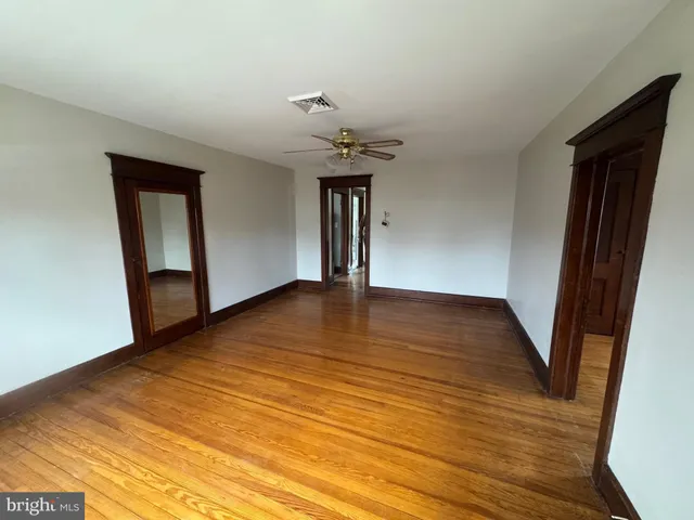 $1,800 | 307 Edgewood Avenue, Delanco, NJ 08075