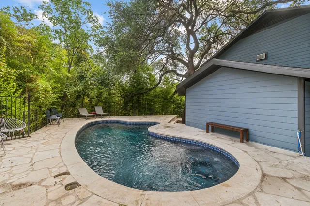 a view of outdoor space