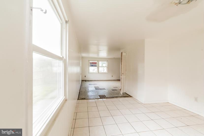 7601 Barlowe Road Landover, MD 20785 - Photo 7 of 10 Interior (General)
