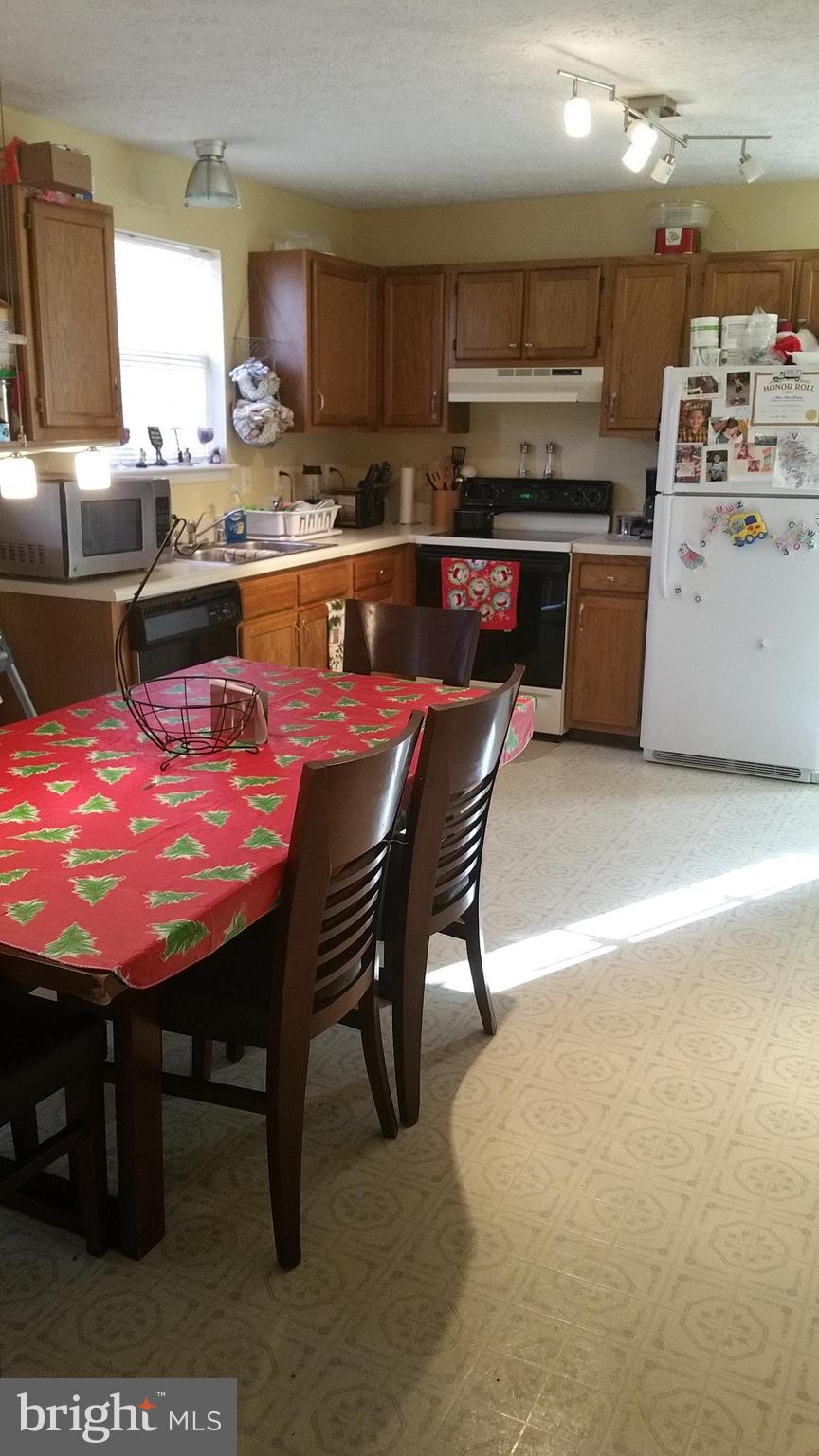 11522 Bootstrap Trail Lusby, MD 20657 - Photo 4 of 10 Kitchen