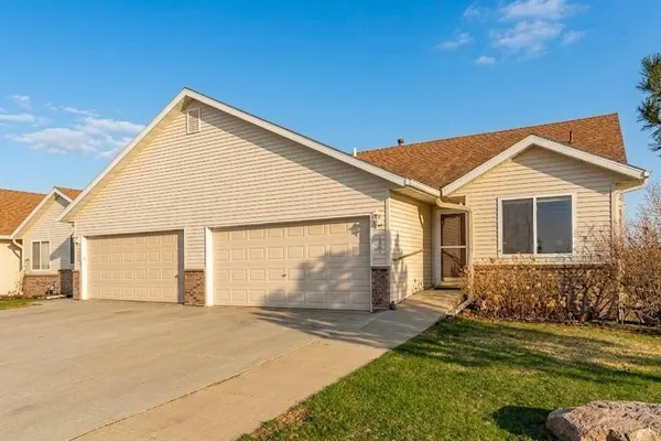 $299,900 | 1269 Sundance Court Northeast, Byron, MN 55920