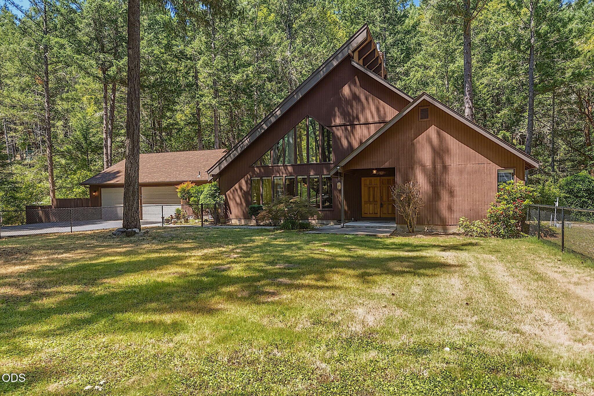 484 Round Prairie Road Wilderville, OR 97543 - Photo 4 of 77