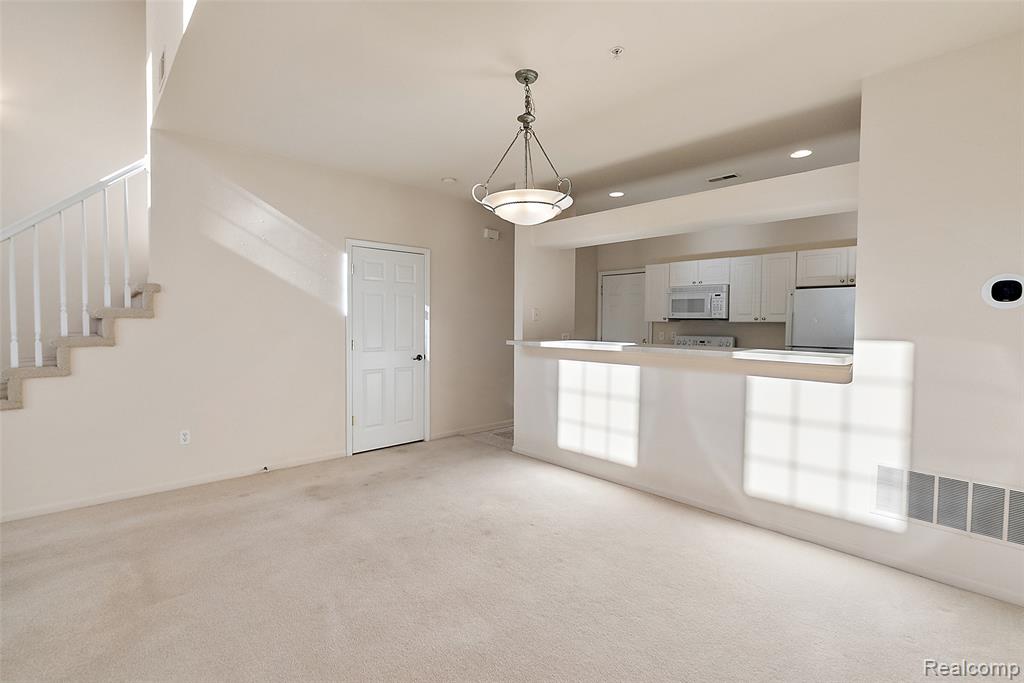 13 North Squirrel Road Auburn Hills, MI 48326 - Photo 23 of 63