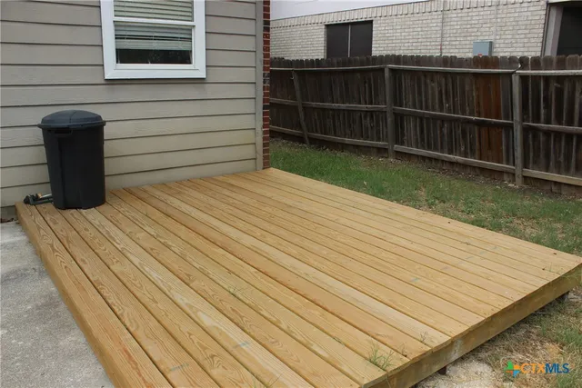 a house view with a outdoor space