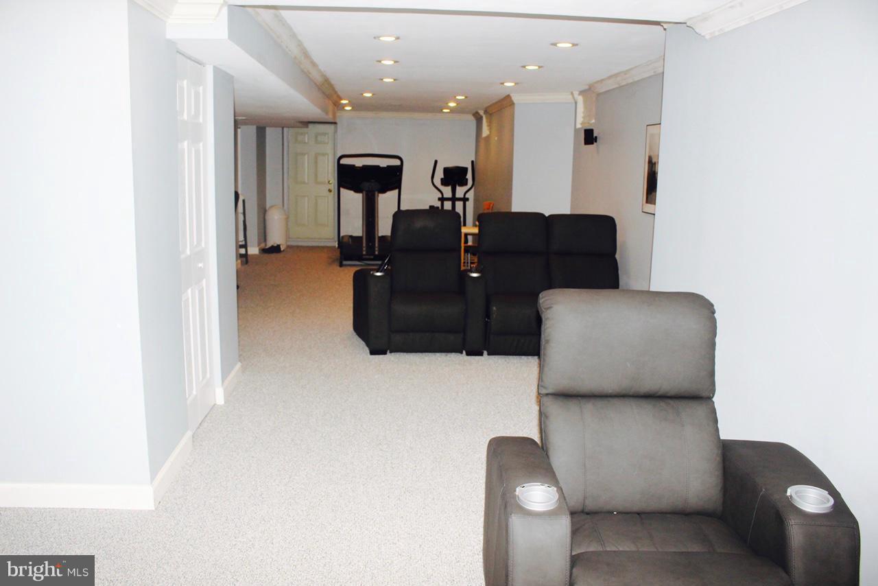 1322 North Rolling Road Baltimore, MD 21228 - Photo 19 of 30 a living room with furniture and a couch