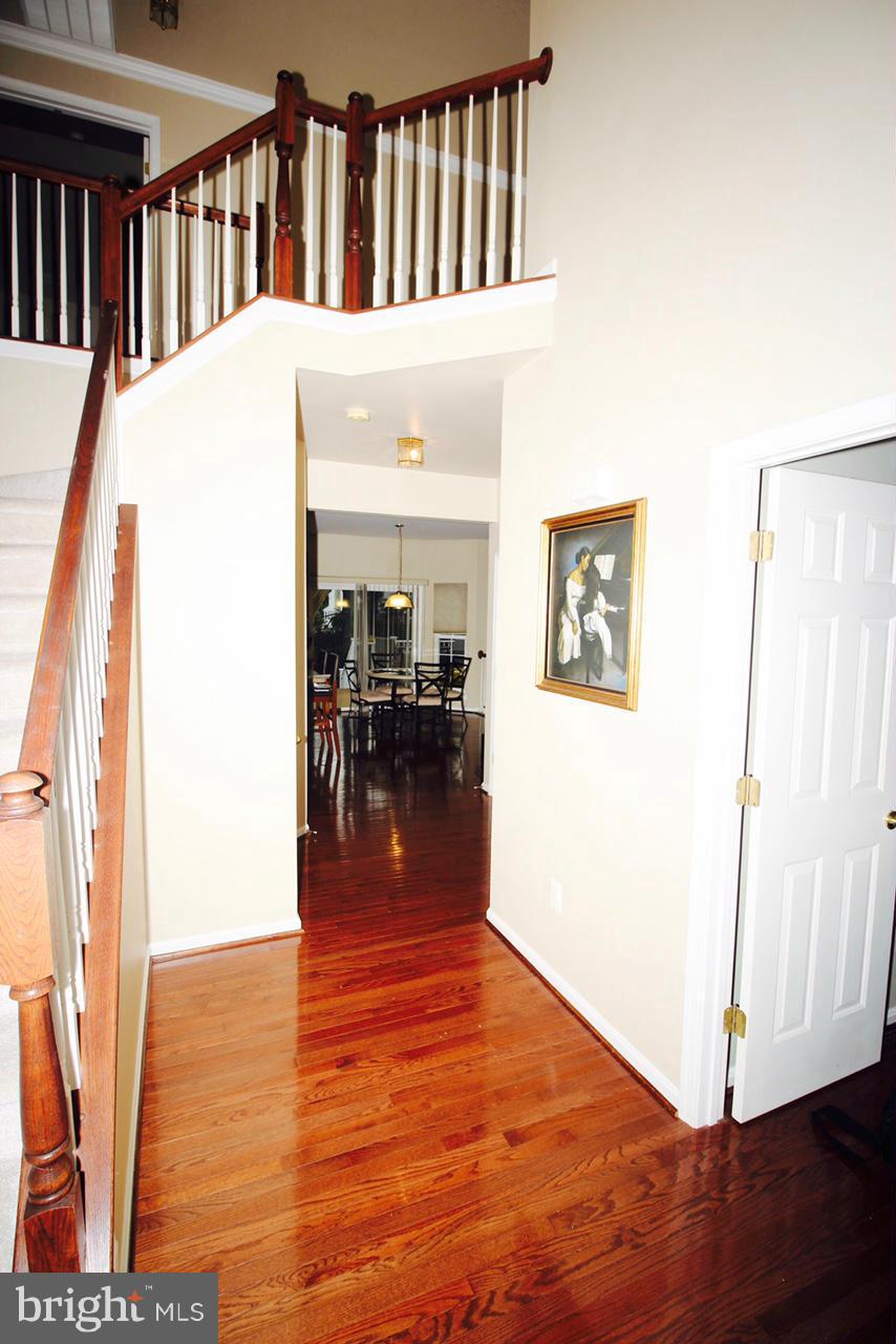 1322 North Rolling Road Baltimore, MD 21228 - Photo 6 of 30 a view of a living room