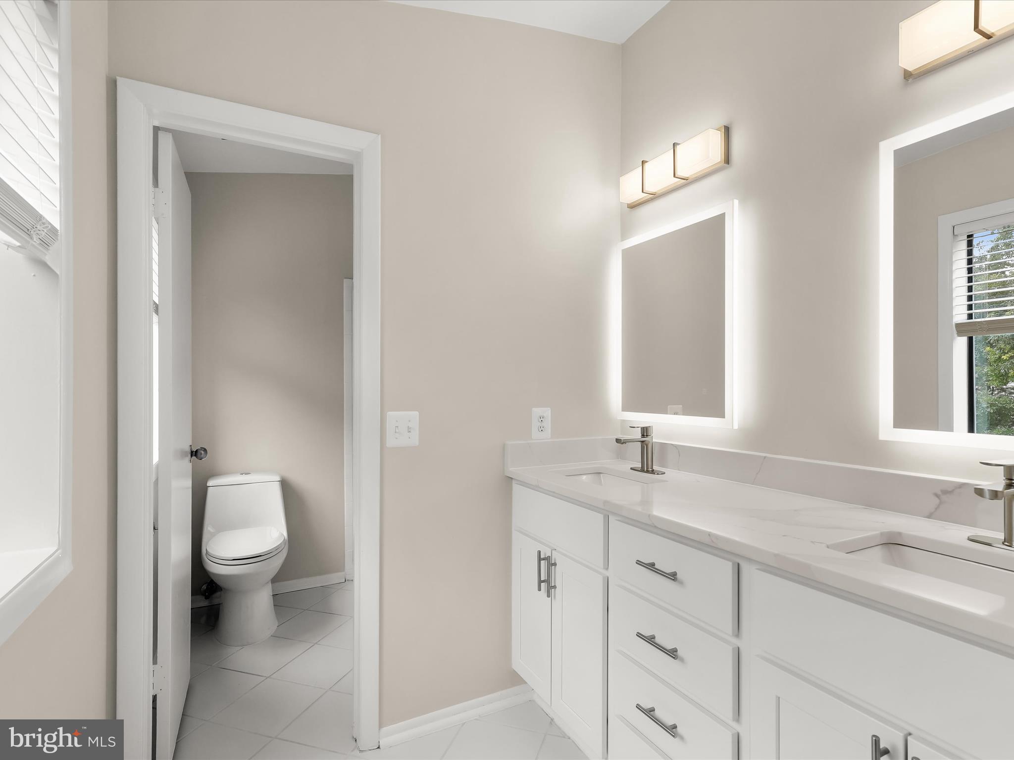 6909 Jones View Drive, Unit 3A Baltimore, MD 21209 - Photo 25 of 42 Primary Ensuite Bathroom