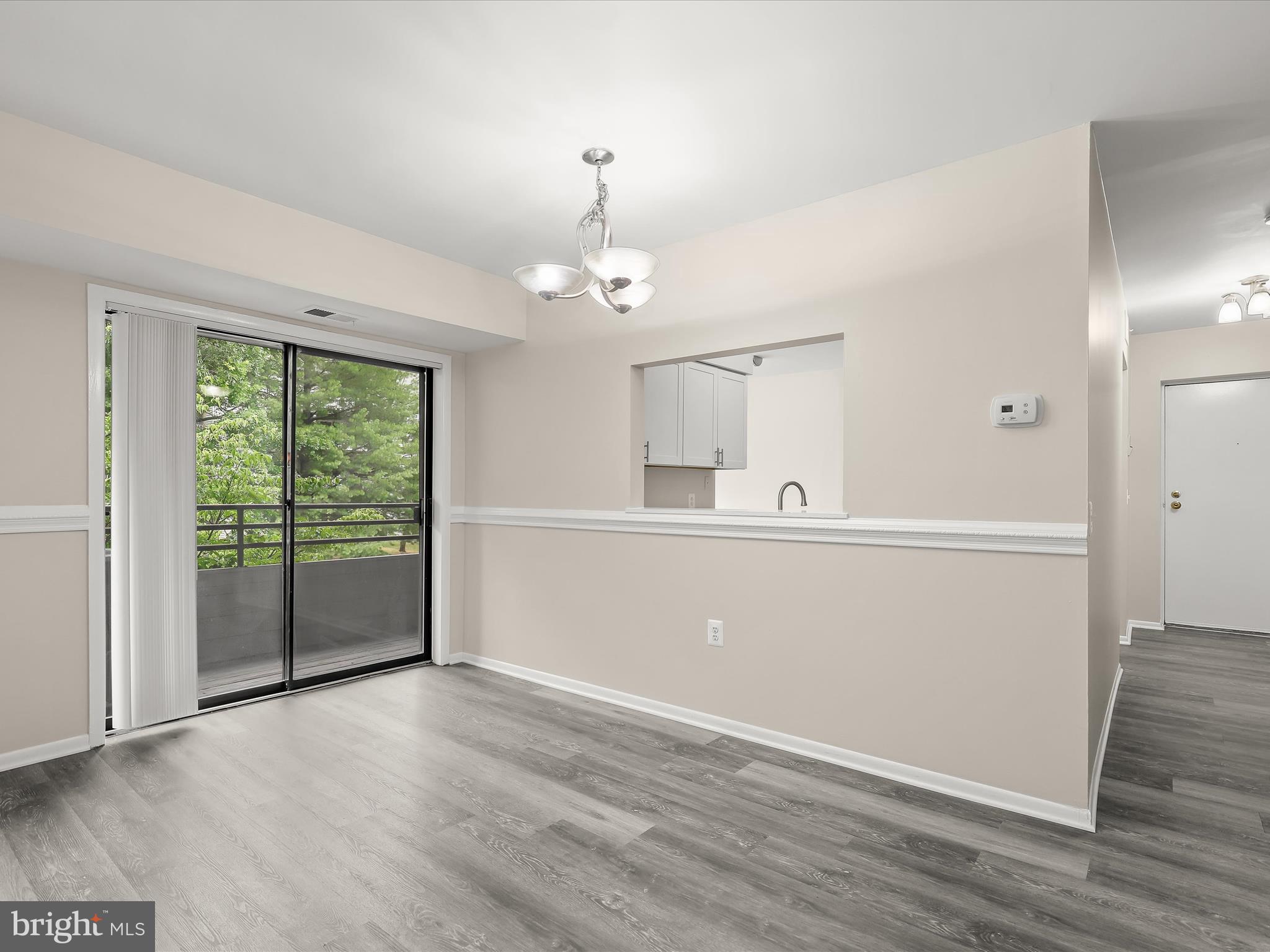 6909 Jones View Drive, Unit 3A Baltimore, MD 21209 - Photo 9 of 42 Dining Area