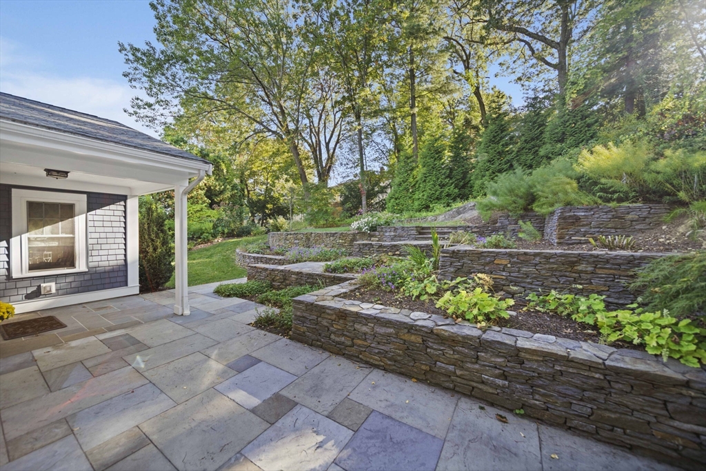 66 Hutchinson Road Arlington, MA 02474 - Photo 26 of 30