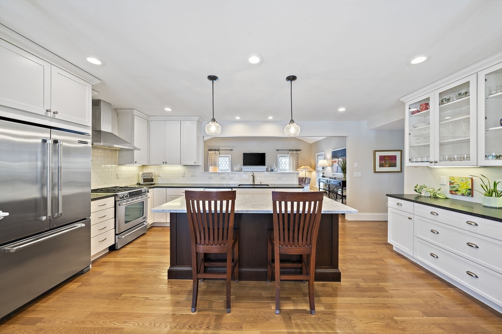 66 Hutchinson Road Arlington, MA 02474 - Photo 7 of 30