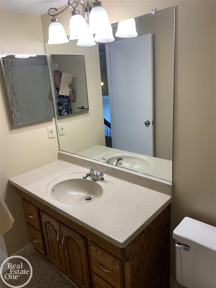 24249 Evergreen Road Southfield, MI 48075 - Photo 12 of 36 50049770-11.JPG