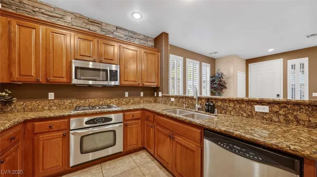 $490,000 | 11428 Belmont Lake Drive, Unit 101, Las Vegas, NV 89135