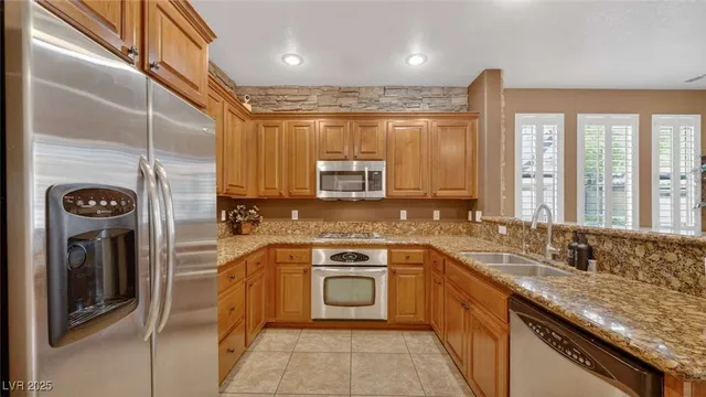 $490,000 | 11428 Belmont Lake Drive, Unit 101, Las Vegas, NV 89135