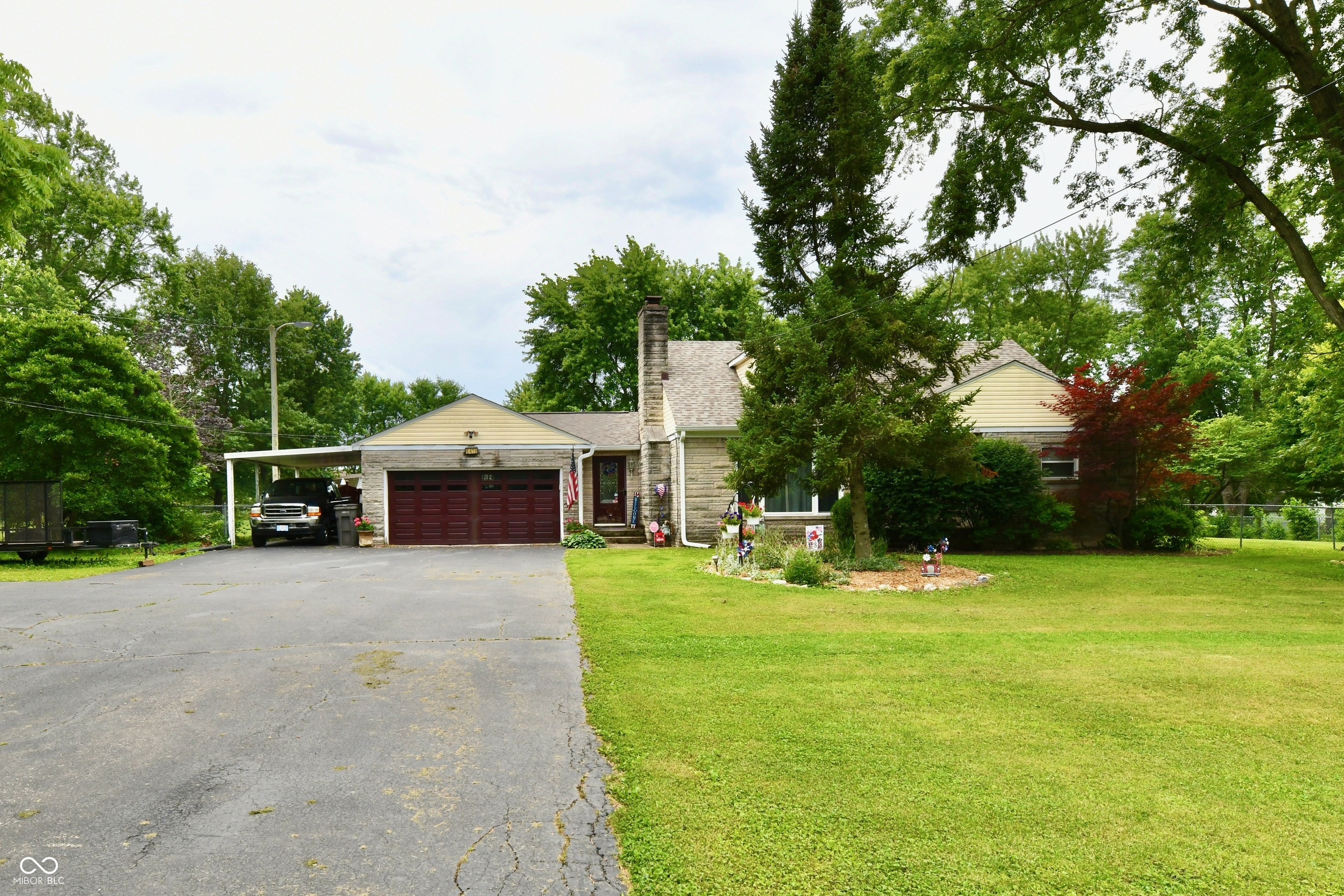 6419 East Southport Road Indianapolis, IN 46237 - Photo 1 of 59