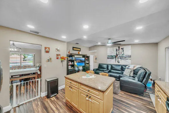 $799,900 | 5540 Southwest 113th Avenue, Cooper City, FL 33330