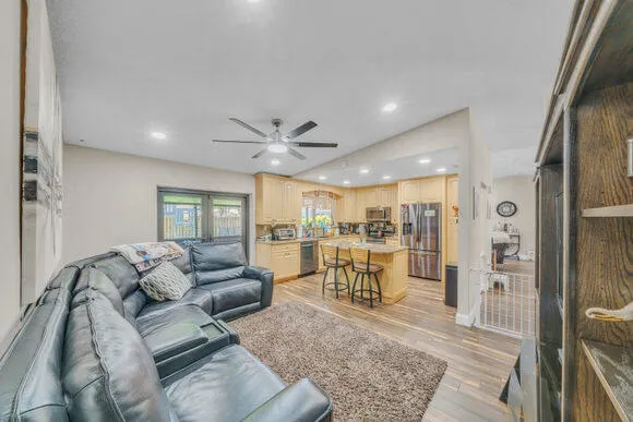 $799,900 | 5540 Southwest 113th Avenue, Cooper City, FL 33330