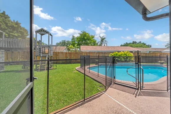 $799,900 | 5540 Southwest 113th Avenue, Cooper City, FL 33330
