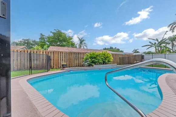 $799,900 | 5540 Southwest 113th Avenue, Cooper City, FL 33330
