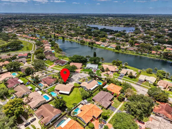 $799,900 | 5540 Southwest 113th Avenue, Cooper City, FL 33330