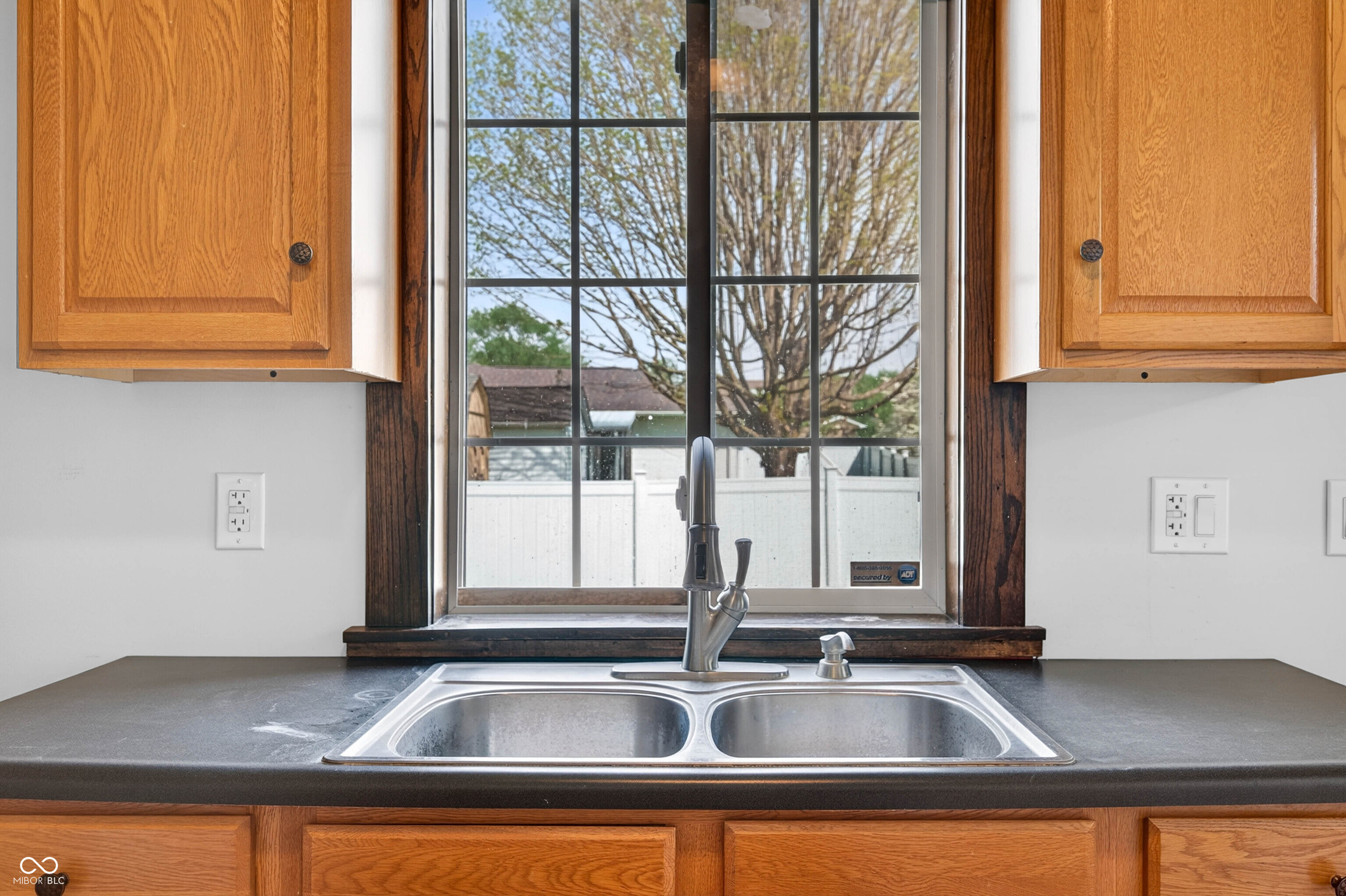 2115 Irwin Drive Columbus, IN 47201 - Photo 27 of 75