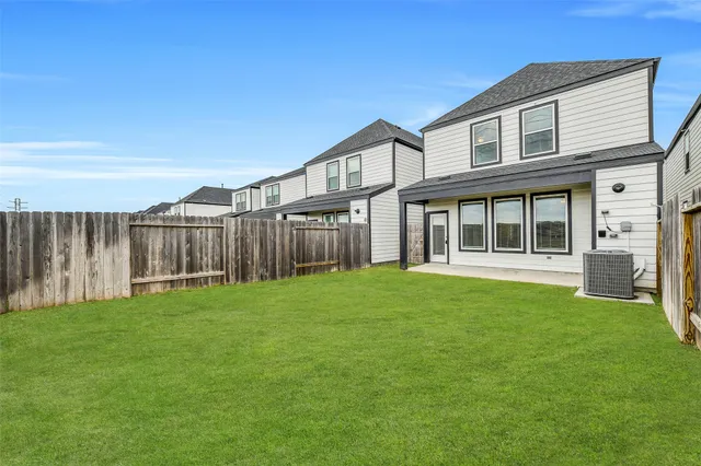 $2,395 | 3028 Crown Gate Drive, Houston, TX 77047