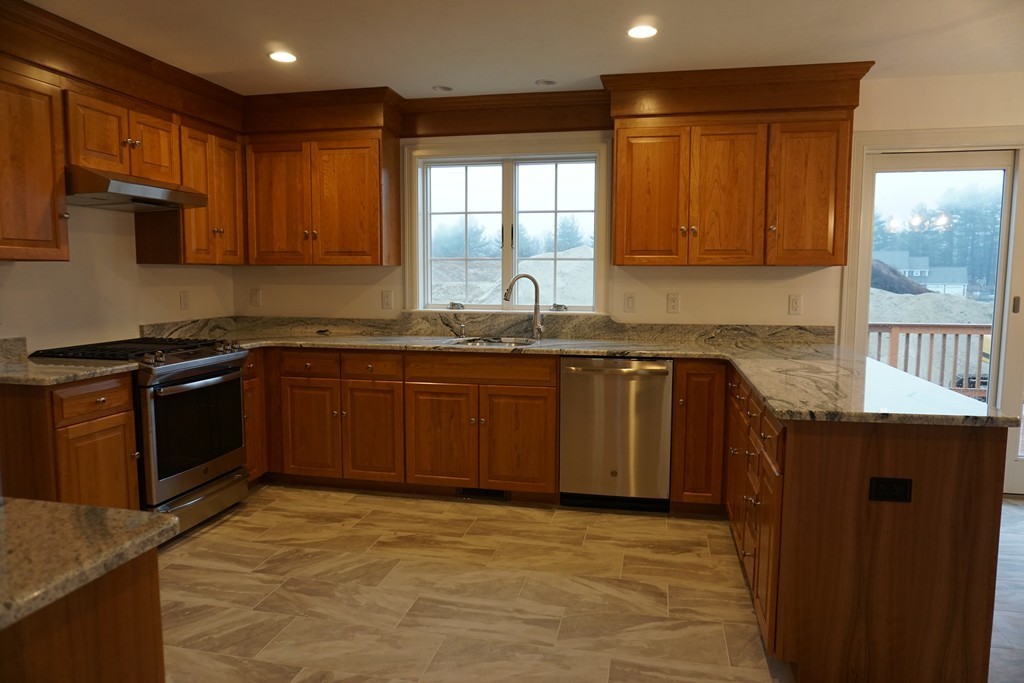 38 Gray Farm Road, Unit LOT 47 Littleton, MA 01460 - Photo 3 of 23 Gallery Image 3