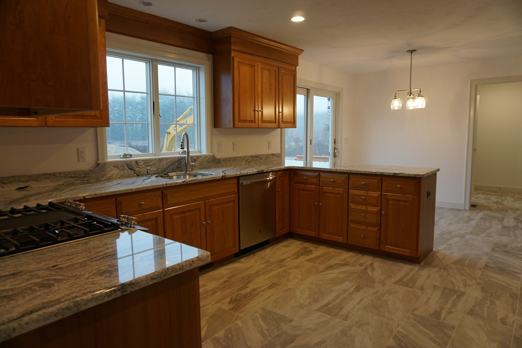 38 Gray Farm Road, Unit LOT 47 Littleton, MA 01460 - Photo 4 of 23 Gallery Image 4