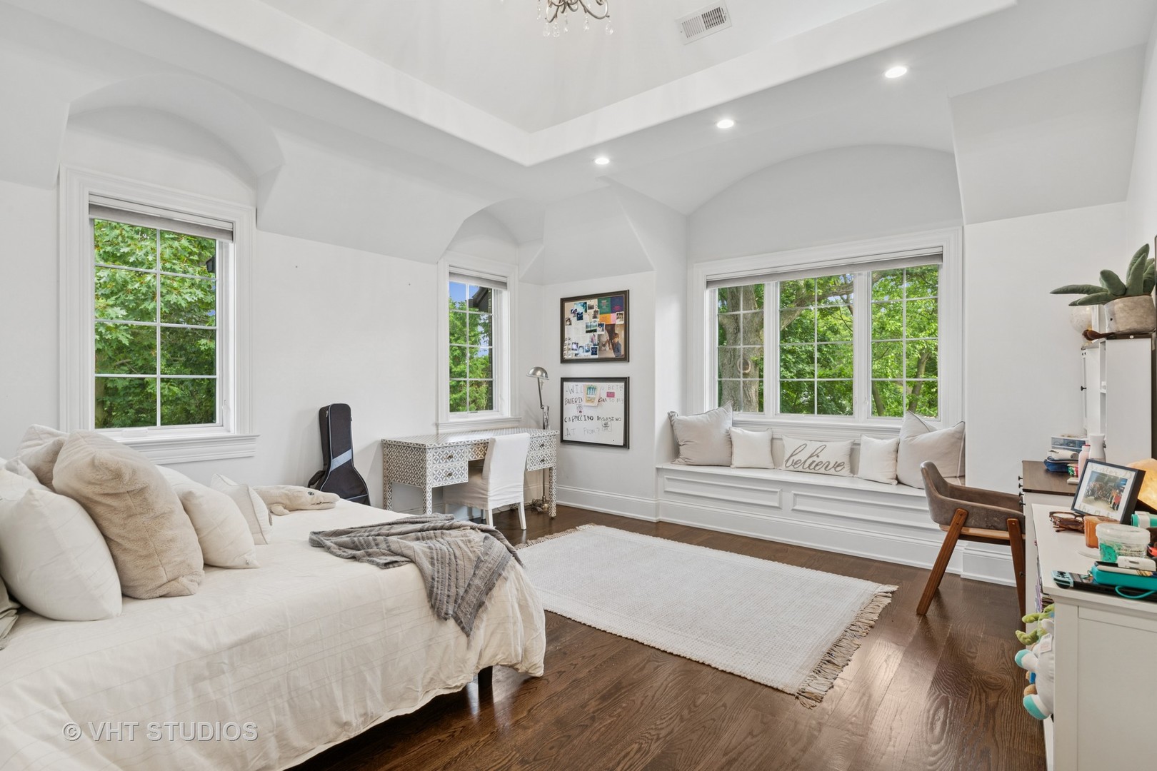 1200 Green Bay Road Glencoe, IL 60022 - Photo 16 of 33 a bedroom with a bed and a window