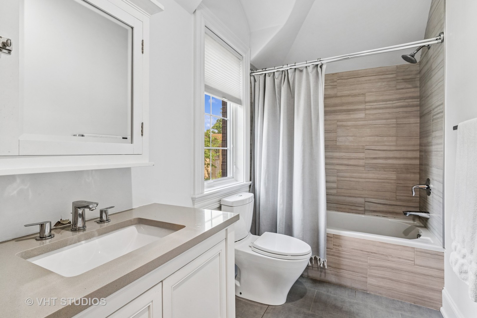 1200 Green Bay Road Glencoe, IL 60022 - Photo 19 of 33 a bathroom with a sink toilet and shower