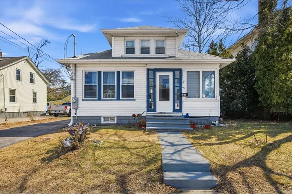 $399,000 | 526 Post Road, Warwick, RI 02888