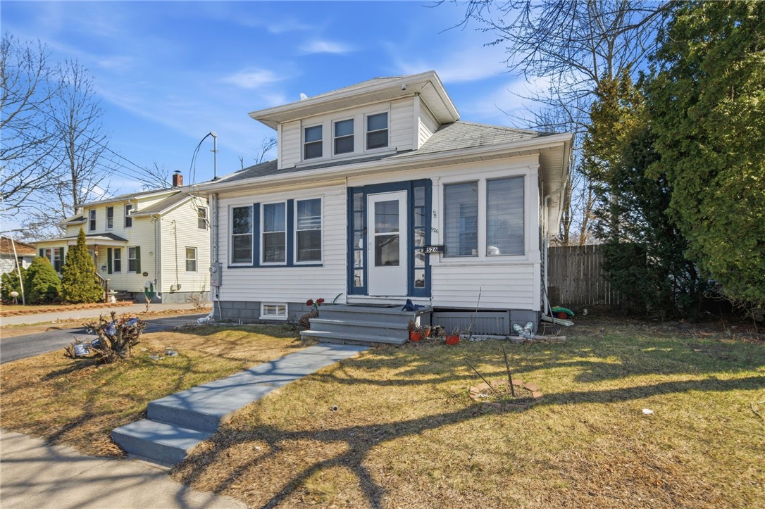 526 Post Road Warwick, RI 02888 - Photo 3 of 41