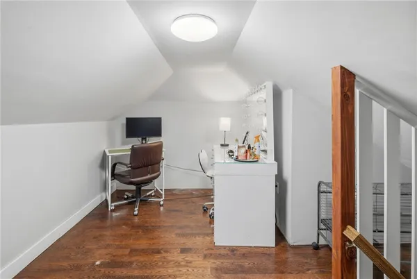 $399,000 | 526 Post Road, Warwick, RI 02888