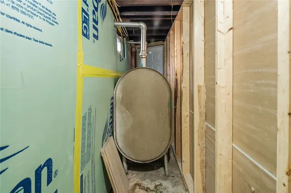 $399,000 | 526 Post Road, Warwick, RI 02888